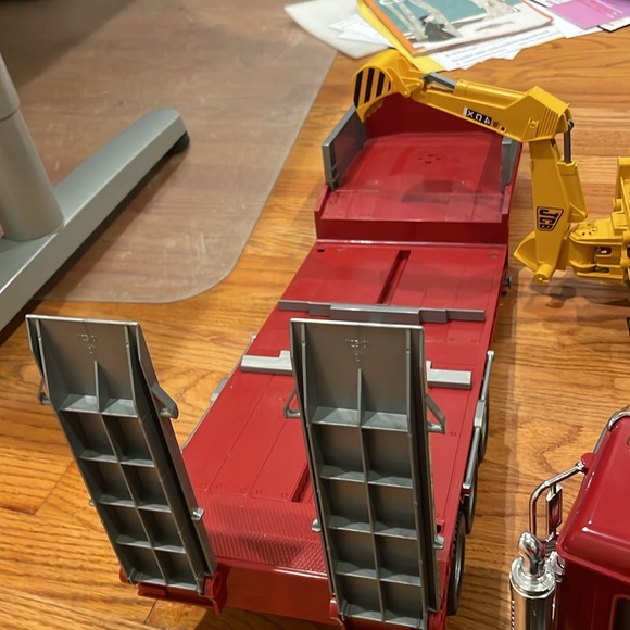 Bundle of trucks - Bruder, Tonka, Hess - Picture 12 of 16